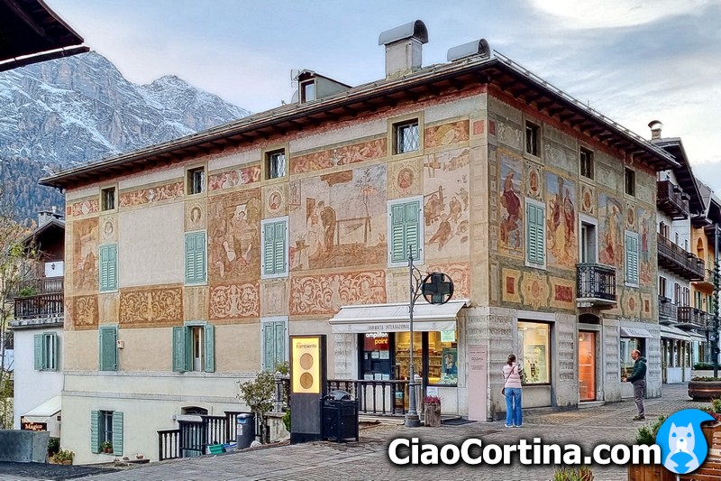 La Ciasa dei Pupe in Corso Italia a Cortina d'Ampezzo